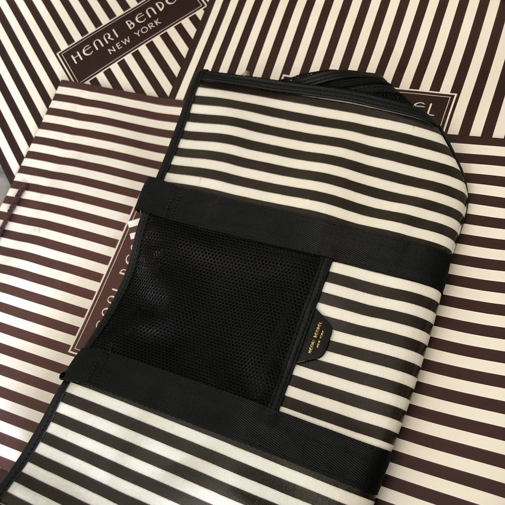 Henri bendel pet carrier